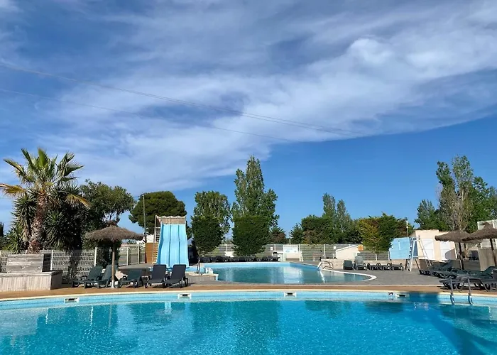 Mobil Home Pour 6, Pres De La Mer, Dans Un Camping 4 Etoiles A 20Min De Montpellier.