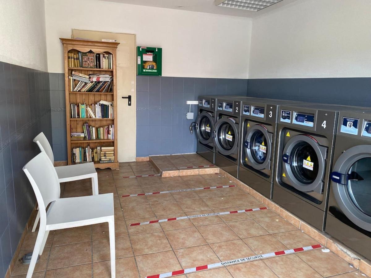 Mobil Pour 6, Pres De La Mer, Dans Un 4 Etoiles A 20min De Montpellier. Camping