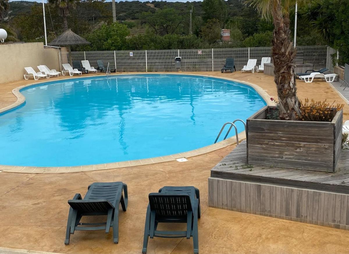 Mobil Pour 6, Pres De La Mer, Dans Un 4 Etoiles A 20min De Montpellier. Camping *
