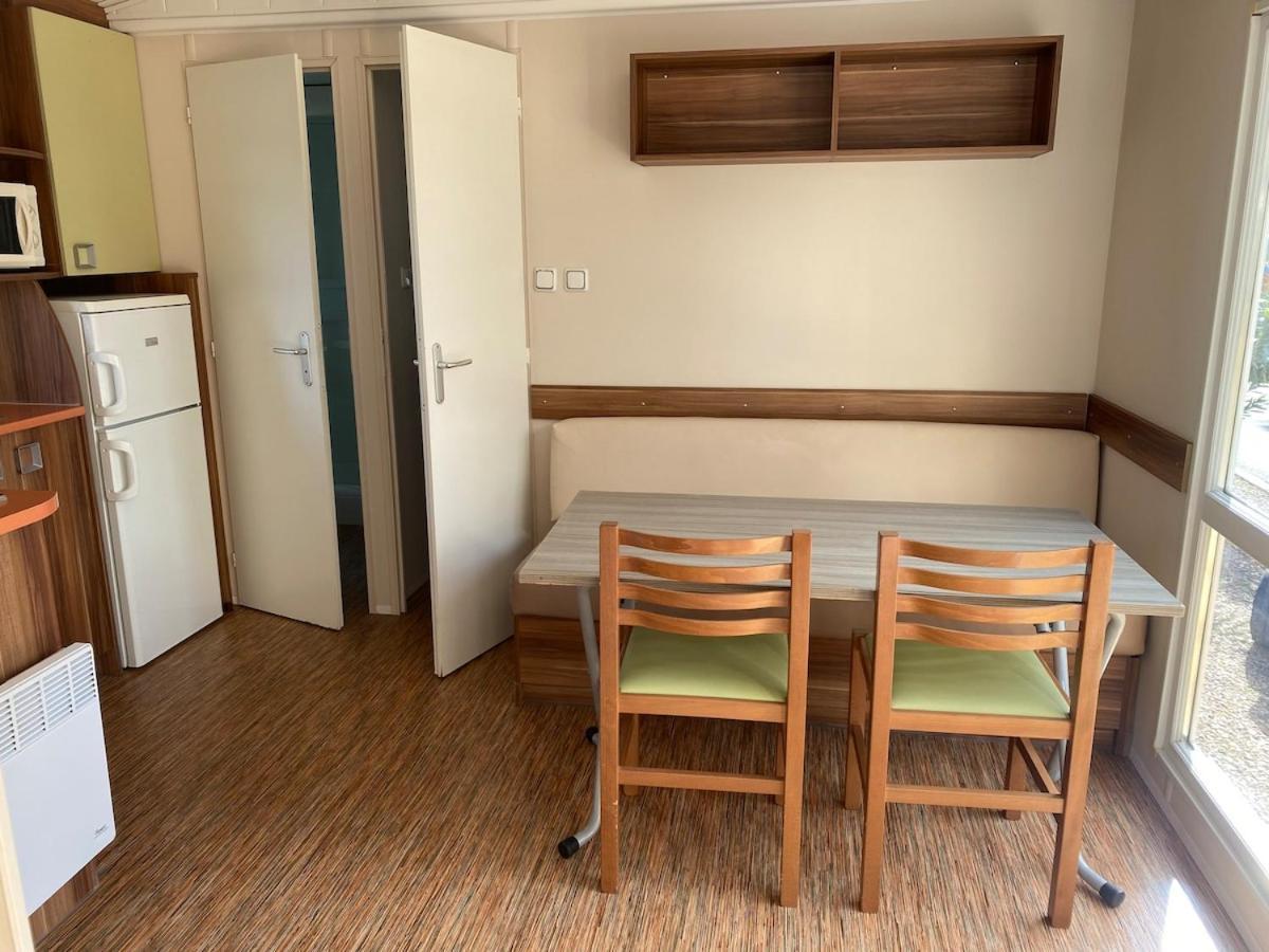 Camping Mobil Pour 6, Pres De La Mer, Dans Un 4 Etoiles A 20min De Montpellier. *