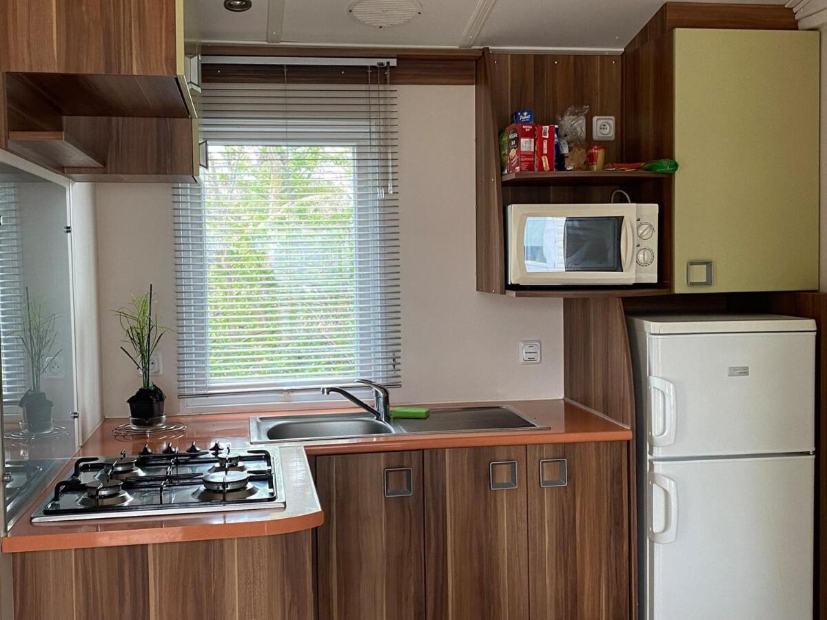 Camping Mobil Pour 6, Pres De La Mer, Dans Un 4 Etoiles A 20min De Montpellier.